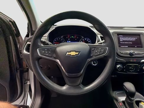 Used 2022 Chevrolet Equinox LT FWD image 9