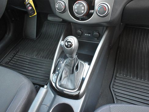 Used 2013 Kia Forte Koup EX FWD image 20