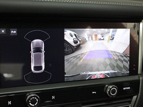 Used 2025 Porsche Macan image 28