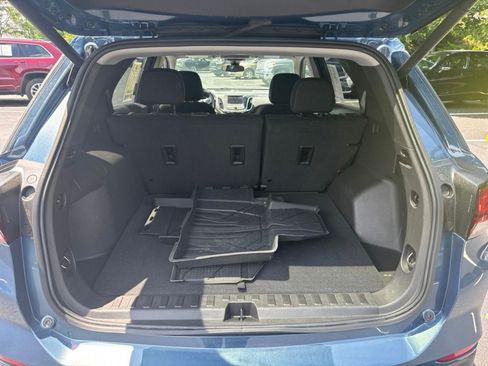 Used 2024 Chevrolet Equinox LT w/ LPO, Floor Liner Package FWD image 8