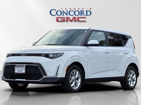 Used 2024 Kia Soul LX w/ Option Group 015 image 8