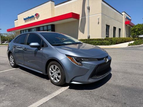 Used 2020 Toyota Corolla LE FWD image 9