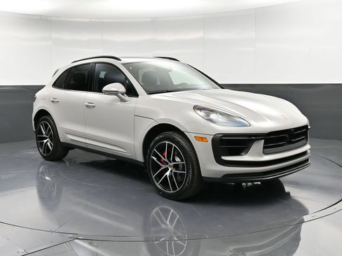 New 2026 Porsche Macan S AWD/4WD image 10