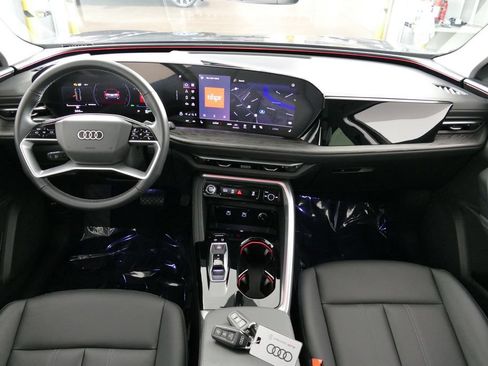 Used 2025 Audi Q5 Premium w/ Convenience Package AWD/4WD image 23