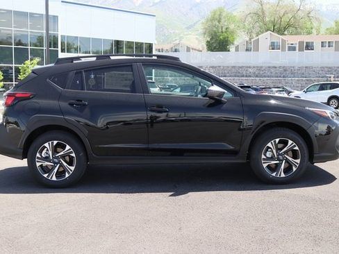 Used 2025 Subaru Crosstrek 2.0i Premium image 2