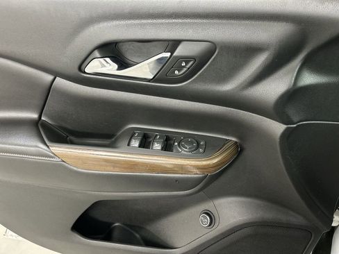 Used 2018 GMC Acadia SLE w/ Driver Alert Package I image 11