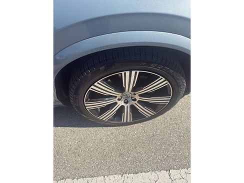 Certified 2023 Volvo XC90 B6 Ultimate AWD/4WD image 4