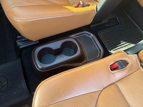 Used 2021 Toyota Highlander Platinum image 43