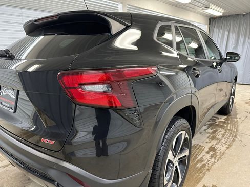 Certified 2024 Chevrolet Trax RS w/ Driver Confidence Package image 22