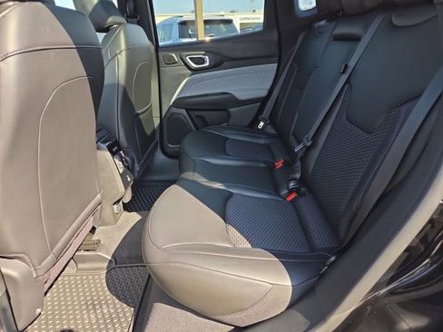 Used 2025 Jeep Compass Latitude w/ Sun & Sound Group image 33