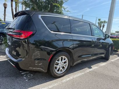 Used 2023 Chrysler Pacifica Touring-L