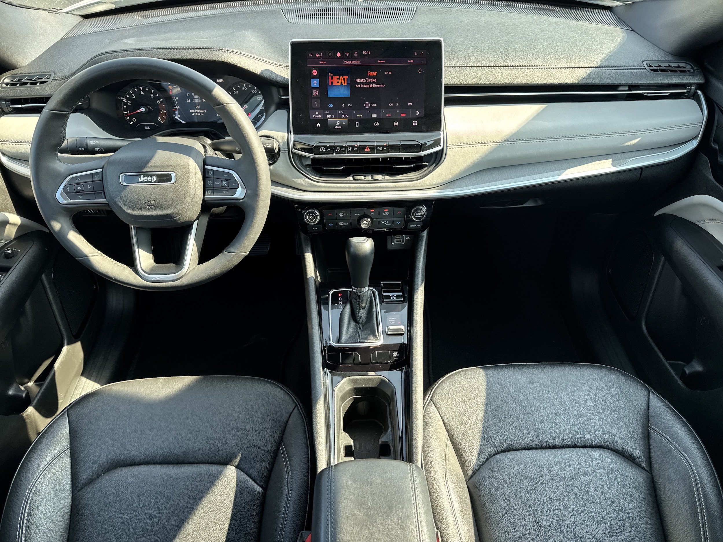 Used 2025 Jeep Compass Limited AWD/4WD image 18