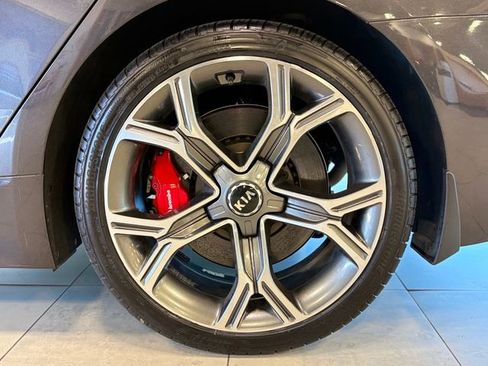 Used 2021 Kia Stinger GT2 image 43