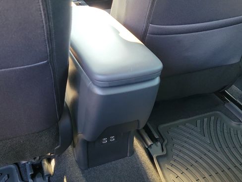 Used 2023 Toyota Prius LE FWD image 14