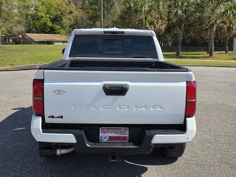 Used 2024 Toyota Tacoma TRD Sport w/ TRD Sport Upgrade Package image 3