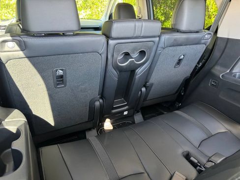 Certified 2023 Honda Pilot Touring image 18