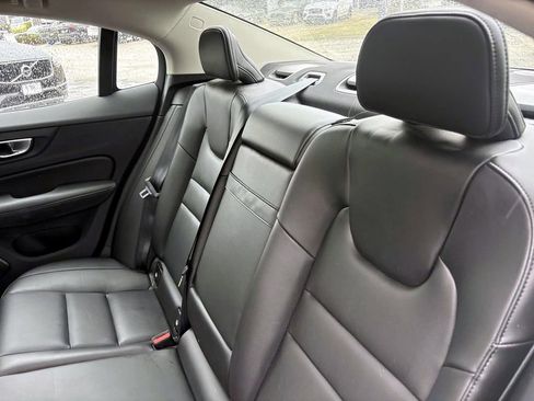 Used 2025 Volvo S60 B5 Core image 25