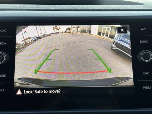 Used 2024 Volkswagen Taos SE image 26