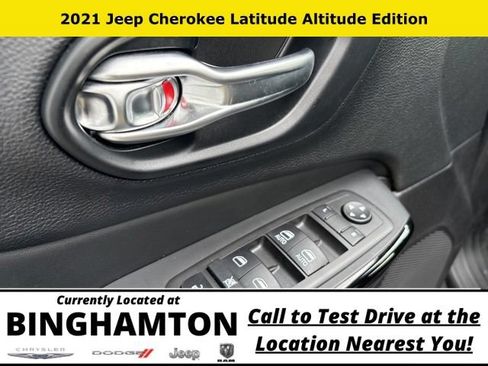 Used 2021 Jeep Cherokee Latitude Plus AWD/4WD image 8