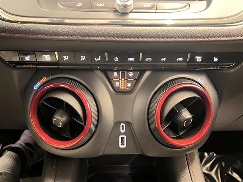 Used 2020 Chevrolet Blazer RS image 30