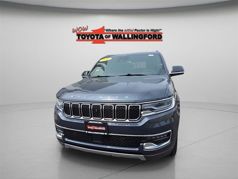 Used 2022 Jeep Wagoneer Series III w/ Premium Group I image 13