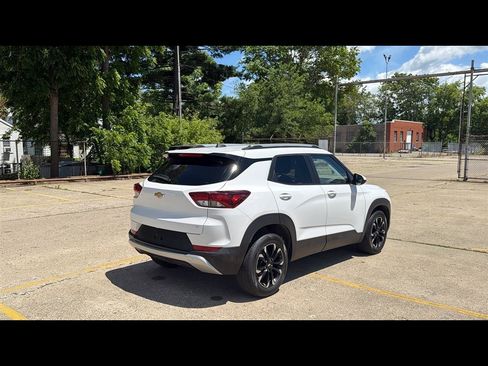 Used 2021 Chevrolet TrailBlazer LT w/ Convenience Package FWD image 5