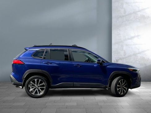 Certified 2023 Toyota Corolla Cross XLE image 7