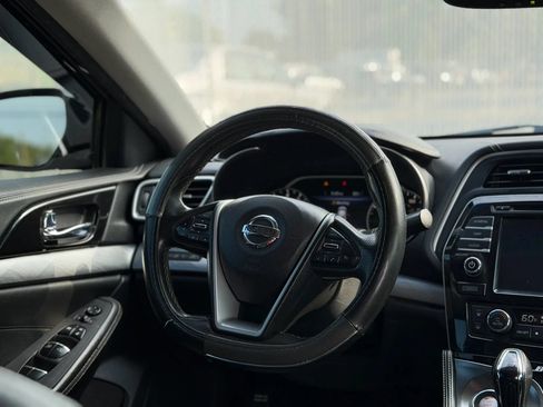 Used 2017 Nissan Maxima 3.5 SV FWD image 17