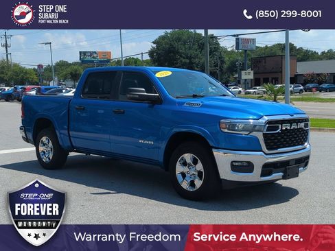 Used 2025 RAM 1500 Big Horn AWD/4WD image 9