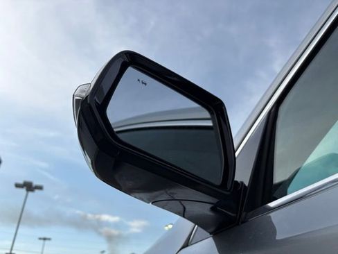 Used 2020 Chevrolet Traverse LT AWD/4WD image 14