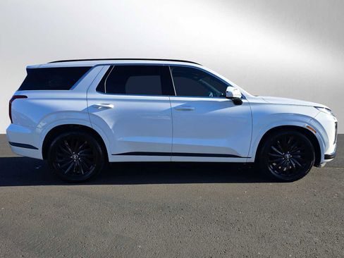 Used 2024 Hyundai Palisade Calligraphy image 2
