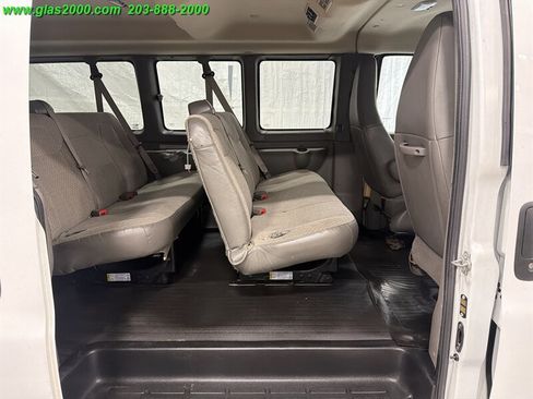 Used 2019 Chevrolet Express 2500 LS w/ Driver Convenience Package RWD image 10