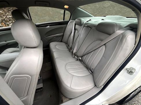 Used 2007 Buick Lucerne CXL image 24