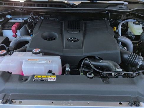 New 2026 Toyota Tundra Platinum AWD/4WD image 31
