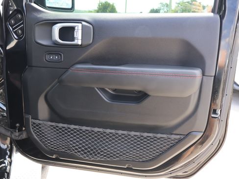 Used 2019 Jeep Wrangler Unlimited Rubicon AWD/4WD image 11