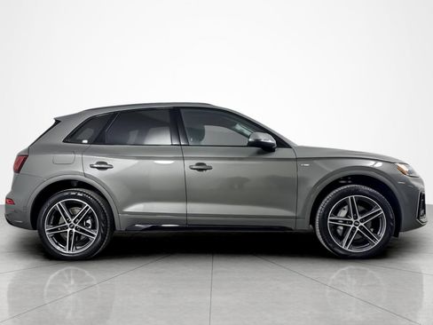 Used 2023 Audi Q5 e Premium Plus w/ Premium Plus Package image 6