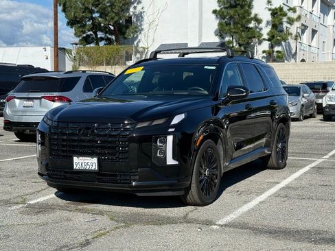 Used 2025 Hyundai Palisade Calligraphy image 3