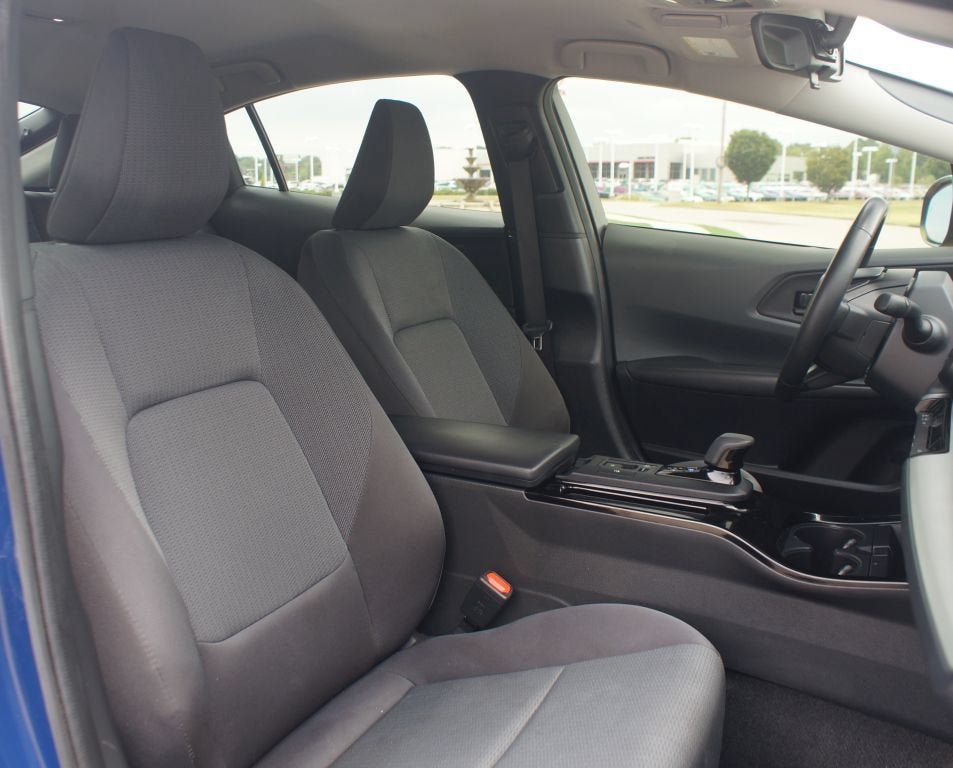 Used 2023 Toyota Prius LE FWD image 21