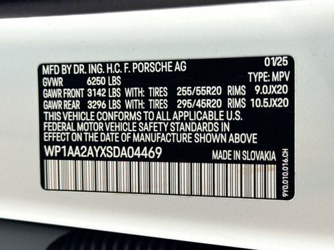 Certified 2025 Porsche Cayenne image 26