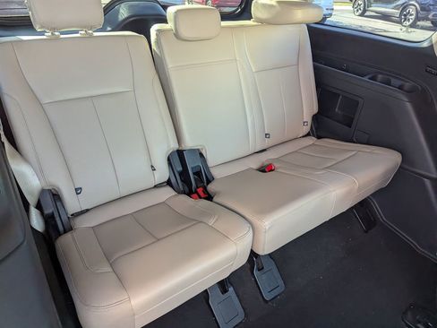 Used 2024 Ford Expedition XLT AWD/4WD image 35
