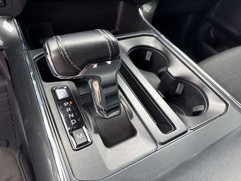 Used 2022 Ford F150 XLT w/ Equipment Group 302A High image 9