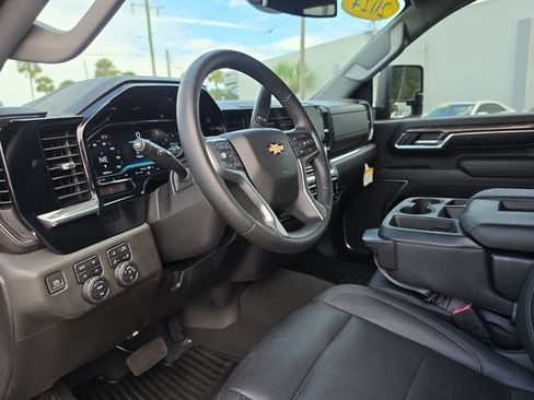 Used 2024 Chevrolet Silverado 2500 LTZ AWD/4WD image 14