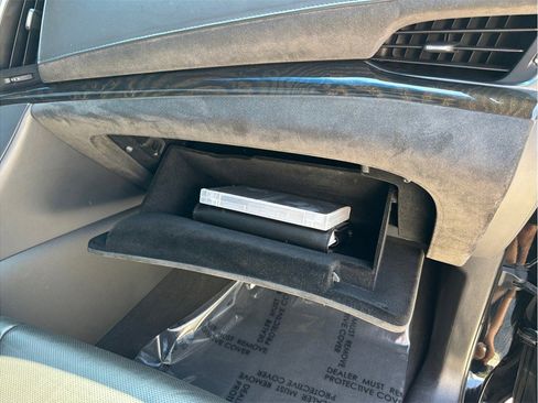 Used 2019 Cadillac Escalade ESV Platinum image 52