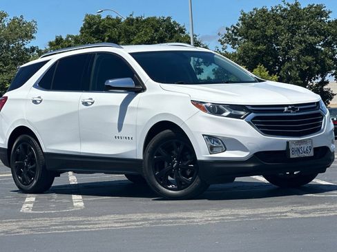 Used 2019 Chevrolet Equinox Premier FWD image 2