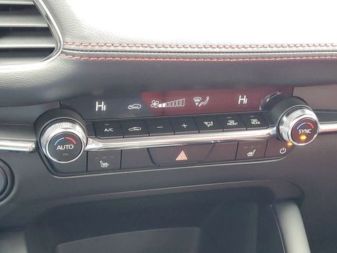 New 2026 MAZDA MAZDA3 Carbon image 23