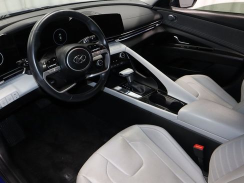 Certified 2023 Hyundai Elantra Limited image 24