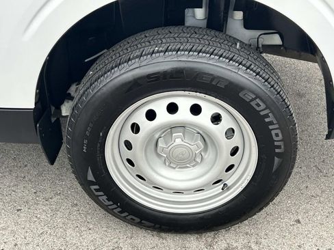 Used 2024 Ford Maverick XL image 16