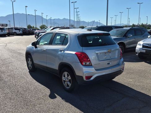 Used 2017 Chevrolet Trax LS w/ LPO, Cargo Package AWD/4WD image 5