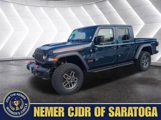 Used 2025 Jeep Gladiator Mojave w/ Convenience Group video 3