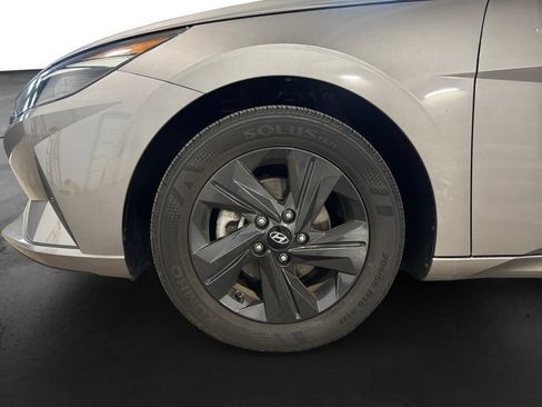 Used 2023 Hyundai Elantra SEL FWD image 10